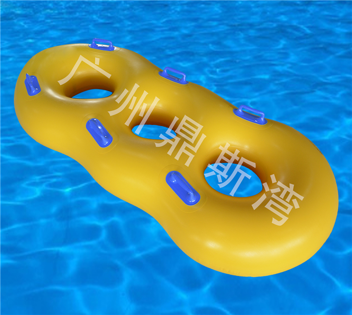 三人皮筏
